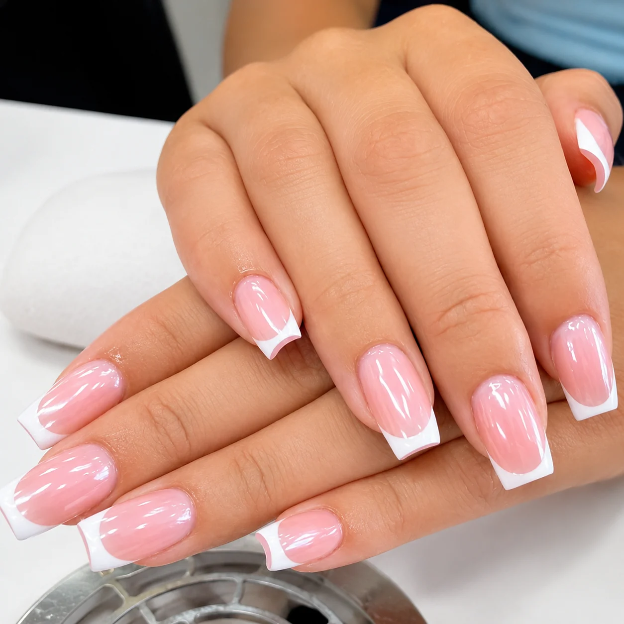 Classic French tips — square shape
